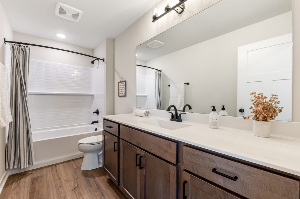 Hudson-Heritage-Park-Lot28-Stepping-Stone-Homes-WI-18